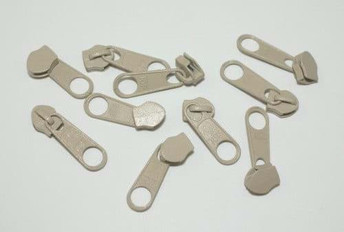 Picture of Slider for slide fastener with 8mm rail, color: natur - 10 pieces